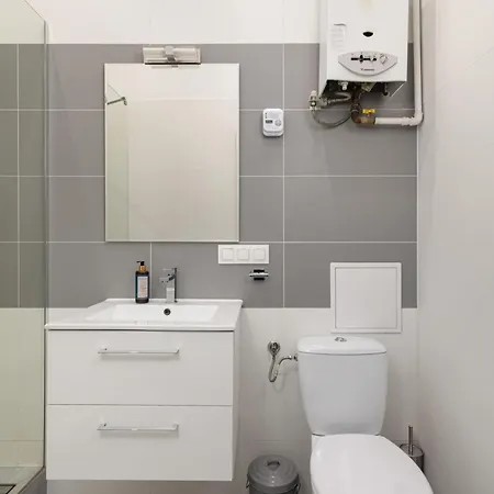 Apartment Stylish Swietojanska By Renters *