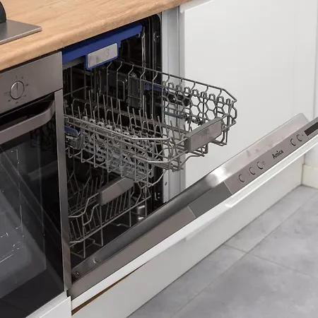 Stylish Swietojanska By Renters Varsavia