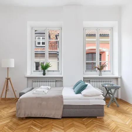 Stylish Swietojanska By Renters * Varsavia