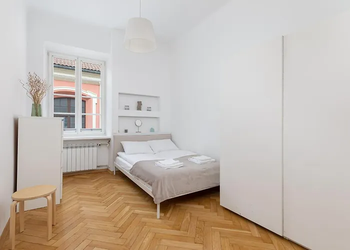 Apartment Stylish Swietojanska By Renters *