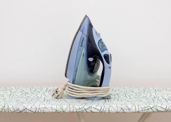 Stylish Swietojanska By Renters Apartment