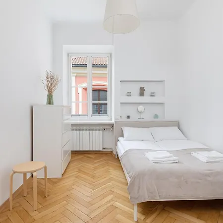 Stylish świętojańska By Renters Apartament *